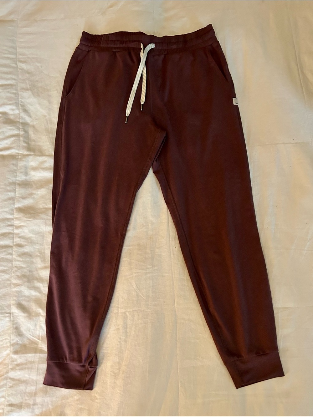Vuori Performance Joggers, Fig Heather, Maroon, Drawstring, Pockets, Sweatpants - Picture 3 of 16